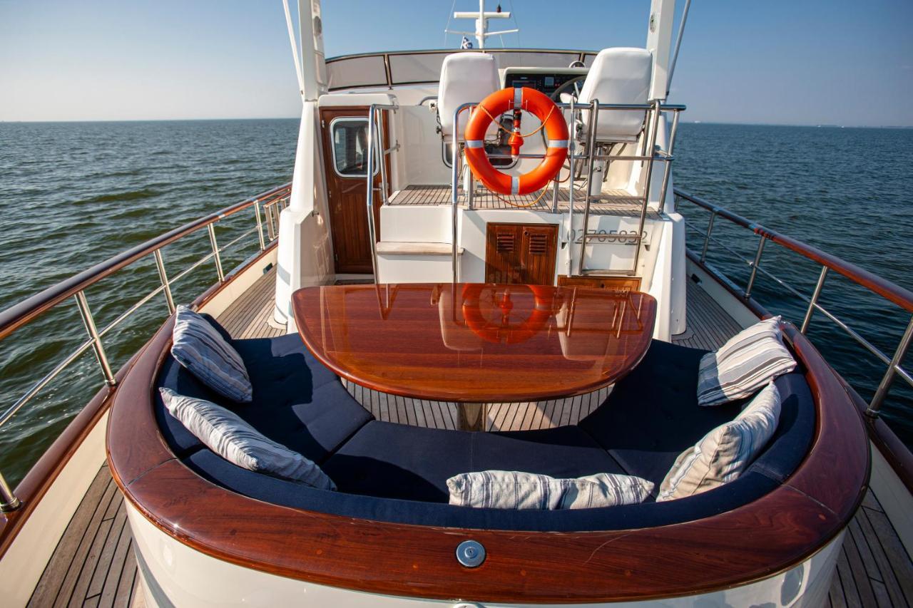 Botel Msbull Bruinisse