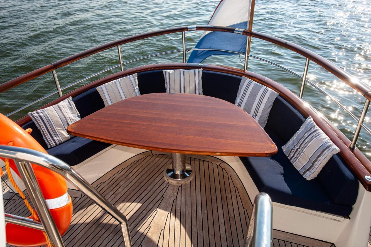 Msbull Botel *